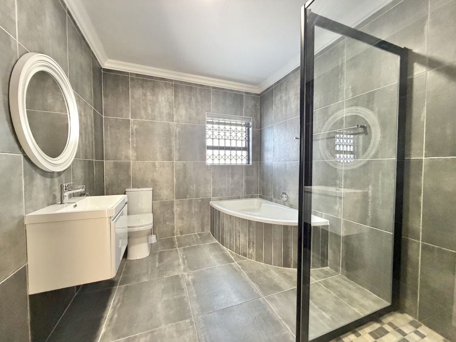 3 Bedroom Property for Sale in Fountains Estate Eastern Cape
